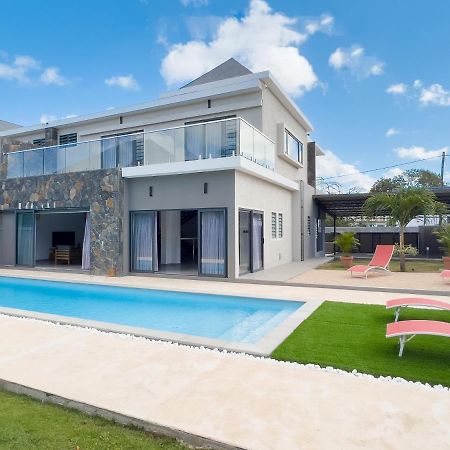 Spacious 4 Bedrooms Villa With Infinity Pool Grand Baie Extérieur photo