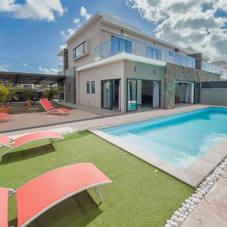 Spacious 4 Bedrooms Villa With Infinity Pool Grand Baie Extérieur photo