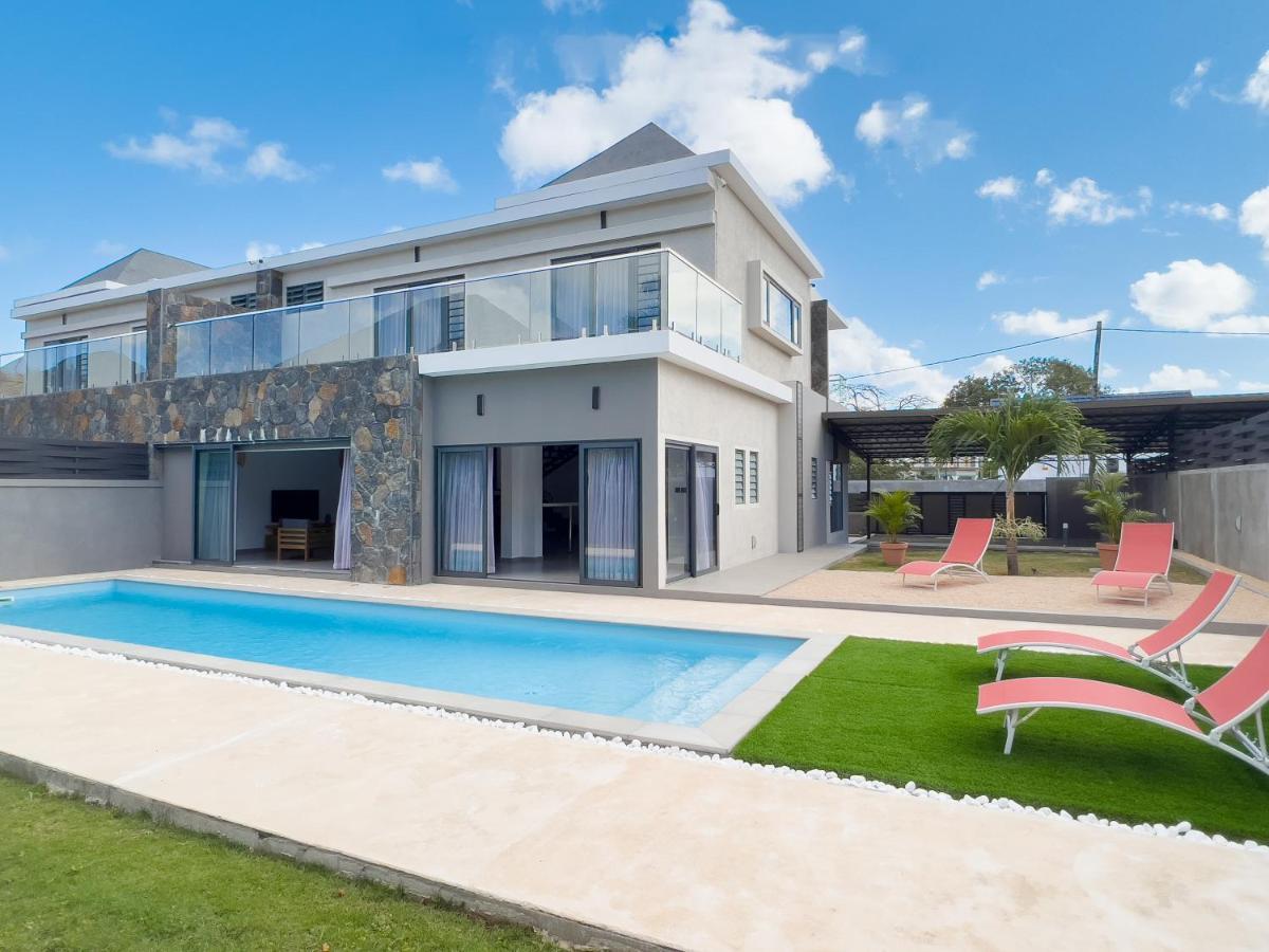 Spacious 4 Bedrooms Villa With Infinity Pool Grand Baie Extérieur photo