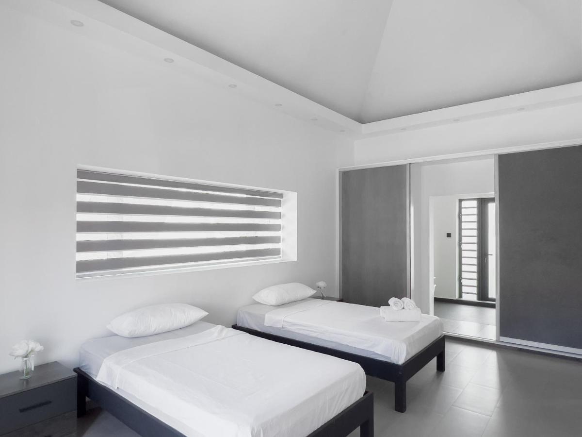 Spacious 4 Bedrooms Villa With Infinity Pool Grand Baie Extérieur photo