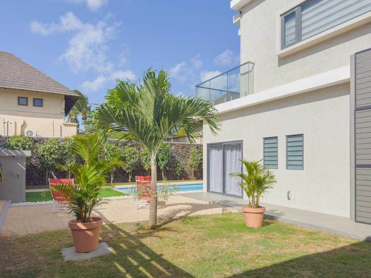 Spacious 4 Bedrooms Villa With Infinity Pool Grand Baie Extérieur photo