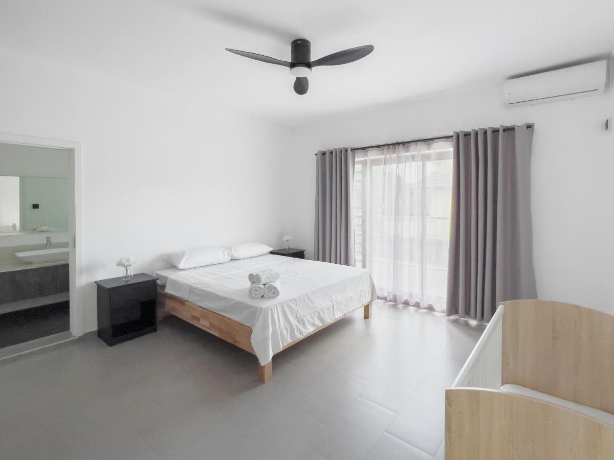 Spacious 4 Bedrooms Villa With Infinity Pool Grand Baie Extérieur photo