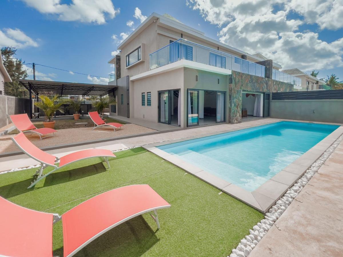 Spacious 4 Bedrooms Villa With Infinity Pool Grand Baie Extérieur photo